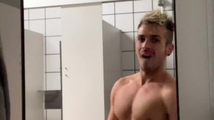 GAY GYM SHOWER