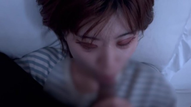顔面騎乗になってもちんぽを頬張るエロ彼女♡ cum in mouth blowjob