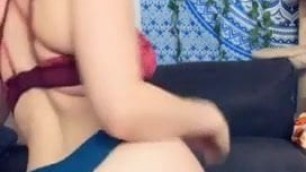 JUST WOKE UP FROM A NAP NOW IM HORNY