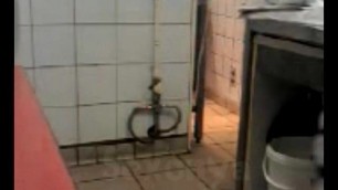 imalathane isyerinde sikis