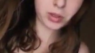 BRUNETTE WITH HUGE TITS IN WEBCAM PERISCOPE