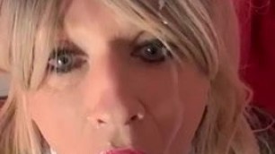 JenyferTrans salope blonde sexy pute a jus