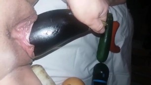 MILF and her vegetables