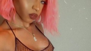 Hung kinky tranny strokes for you