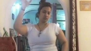 Hot desi indian bhabi shaking her sexi ass &boobs on bigo live...4