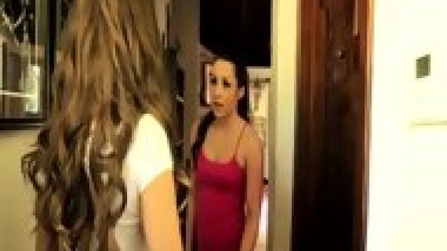 Teen Licks Busty Stepmom - Lisa Ann