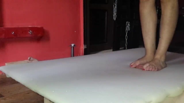 Cock crush dancing Porn Videos
