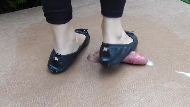 Cockcrush dance with lovely feet and balerinas with cumshot Porn Videos
