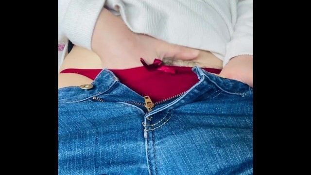 タイトなジーンズの上からオナニー♡パンツびしょびしょに濡らしてイク♡【素人個人撮影】 Porn Videos