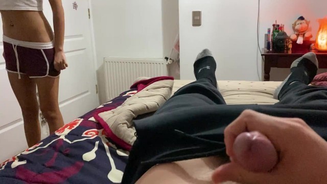 My GF caught me jerkin off and fuck me until I cum / Mi novia me encuentra masturbándome y me folla Porn Videos