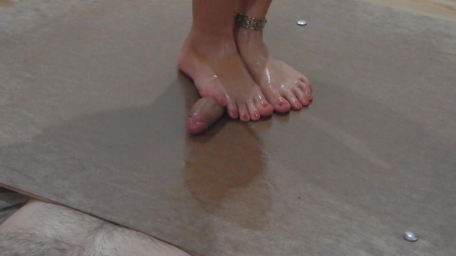 Slow cockcrush dancing with cumshot Porn Videos