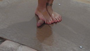 Slow cockcrush dancing with cumshot Porn Videos