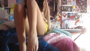 Dulce chica muestra sus pies Porn Videos