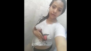 I touch my tits while I bathe Porn Videos